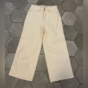 NWOT Universal thread high rise wide leg crop 4/27